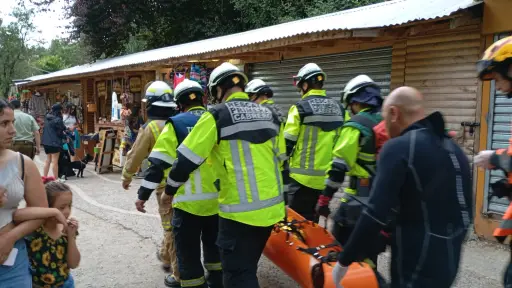 Dos adultos y un menor fueron rescatados tras ser arrastrados por el río en Saltos del Laja