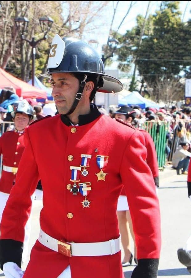 La institución decretó duelo y mantendrá el pabellón patrio a media asta en memoria del integrante de la Tercera Compañía de Monte Águila. / Segunda Compañia Bomberos Cabrero