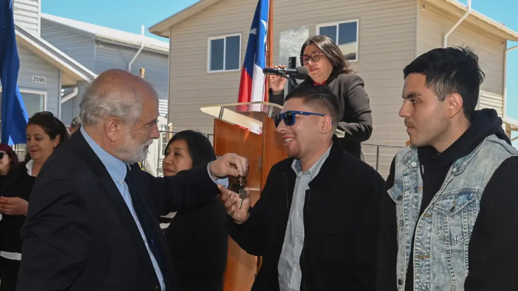 Ministro de Vivienda Carlos Montes en Los Ángeles, Minvu