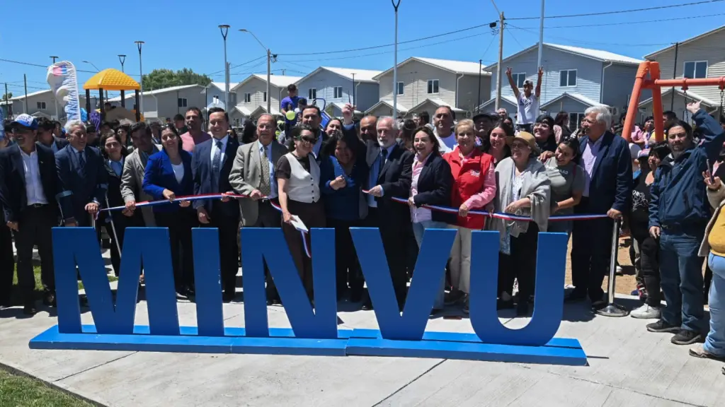 Entrega de 365 viviendas para los comités San Francisco y San Esteban, Minvu Biobío