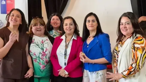 Liceo Santa María de Los Ángeles recibe reconocimiento por proyecto de fortalecimiento docente