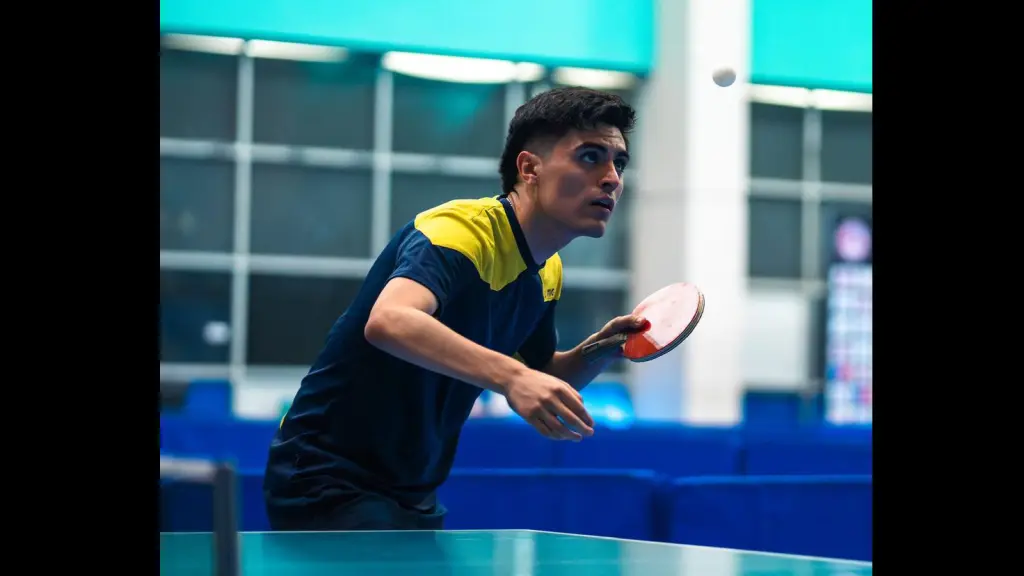 Martín Sanzana en plena acción buscando su punto, La Tribuna