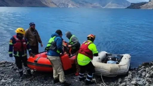 Reportan volcamiento de embarcación en Laguna Laja