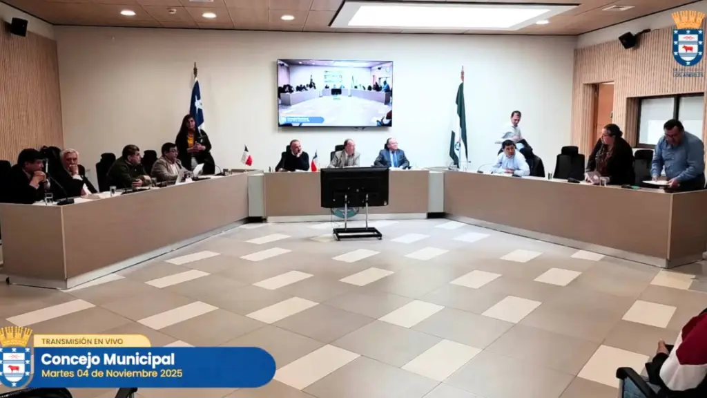 Concejales de Los Ángeles se retiran del Concejo tras pedir suspender subvenciones antes de elecciones