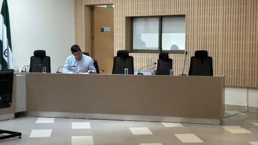 Quiebre en el Concejo Municipal: representantes abandonan sesión tras polémica por subvenciones