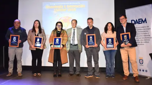 Distinguen a seis instituciones por su aporte a la innovación escolar en Los Ángeles