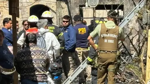 Investigan incendio que dejó una persona fallecida y 15 damnificados en Caldera
