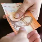 : “El Banco Central debería decidir luego eliminar el billete de veinte lucas”, indicó De Gregorio., referencial