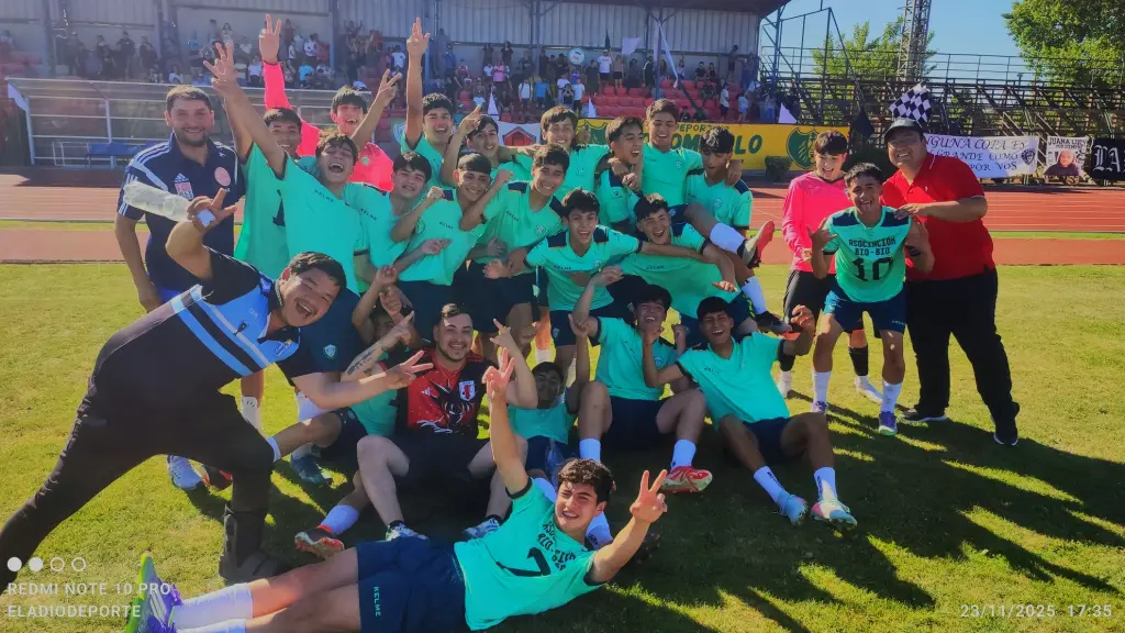 La selección 1ª Infantil de ANFA Biobío – Los Ángeles celebra eufórica su clasificación tras una tarde histórica en el Municipal angelino, La Tribuna