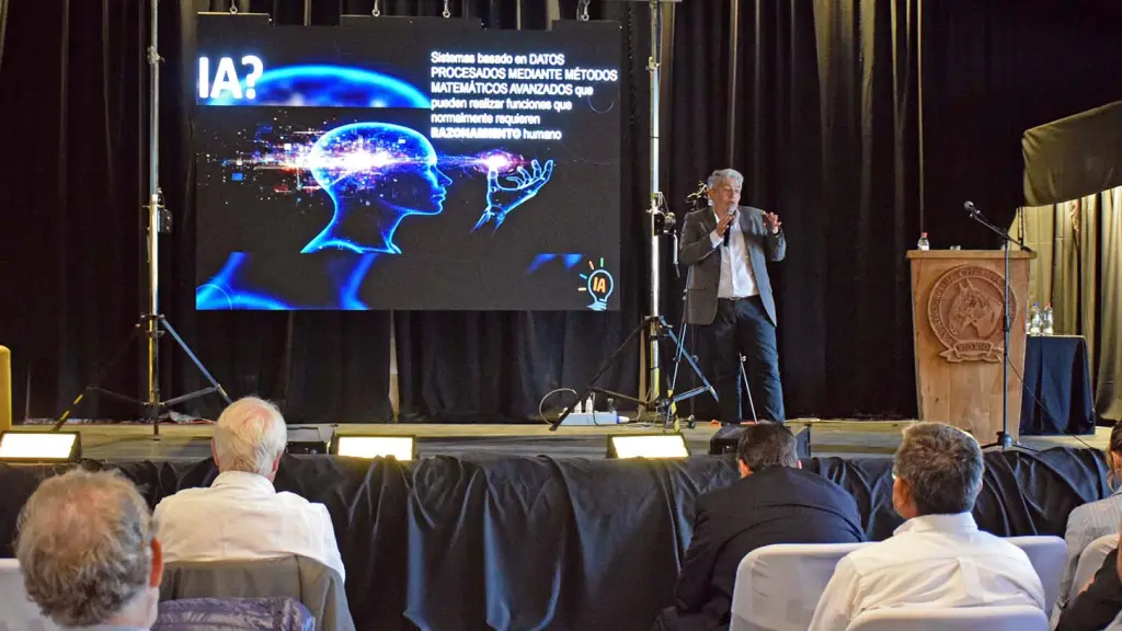 Ciclo de Charlas, Inteligencia Artificial 2025, La Tribuna