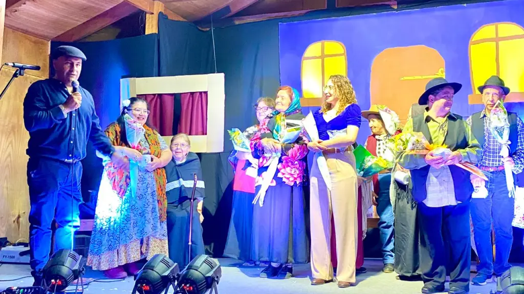 Estreno de obra de teatro Ánimas de Día Claro / Servicio de Salud Biobío