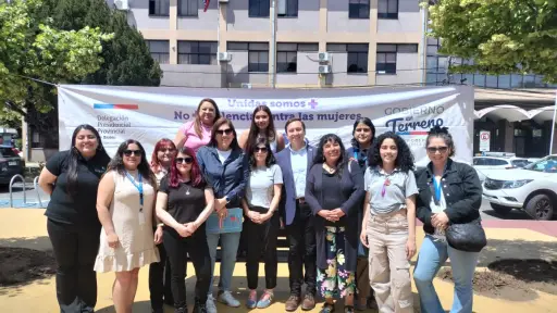 Plaza Ciudadana convoca a cientos de personas en Los Ángeles para reforzar la prevención de la violencia contra la mujer