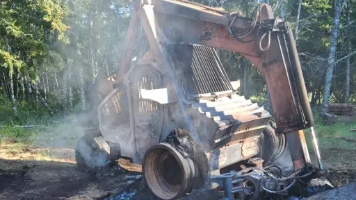 Incendio afecta a maquinaria forestal en Alto Biobío