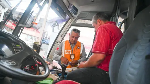 Abren proceso administrativo tras fiscalización en Los Ángeles: bus subsidiado operaba fuera de contrato