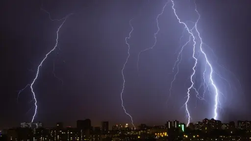 ¡A prevenir!: Senapred reitera probabilidad de tormentas eléctricas en Biobío.