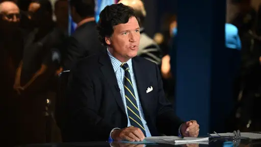El presidente lo anunciará esta noche: Periodista Tucker Carlson afirma que EEUU anunciará guerra con Venezuela