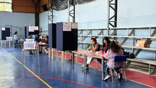 Elección presidencial 2025: Liceo Coeducacional Santa María de Los Ángeles logra constituir la totalidad de sus mesas