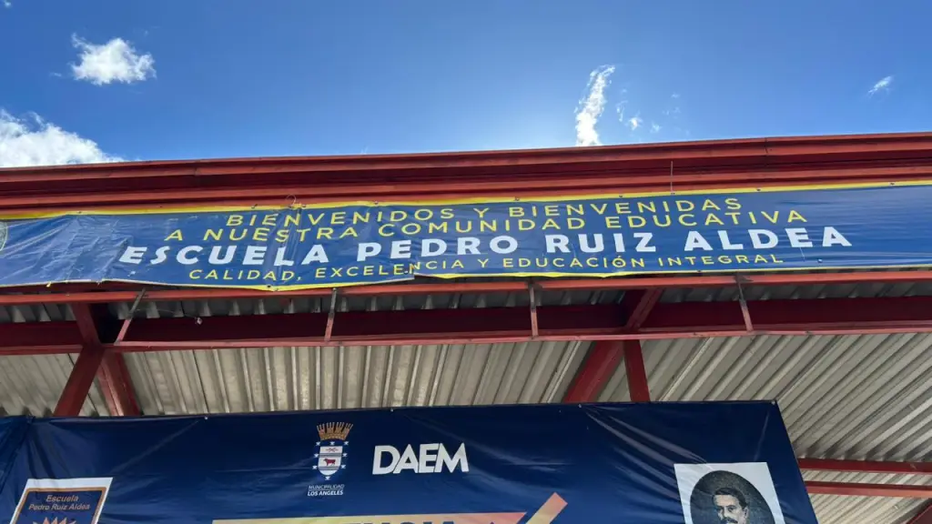 A pesar de las condiciones de tránsito, el recinto se mantiene disponible para todos los votantes, recordando a los ciudadanos que las urnas estarán abiertas hasta el cierre del horario electoral., Diario La Tribuna
