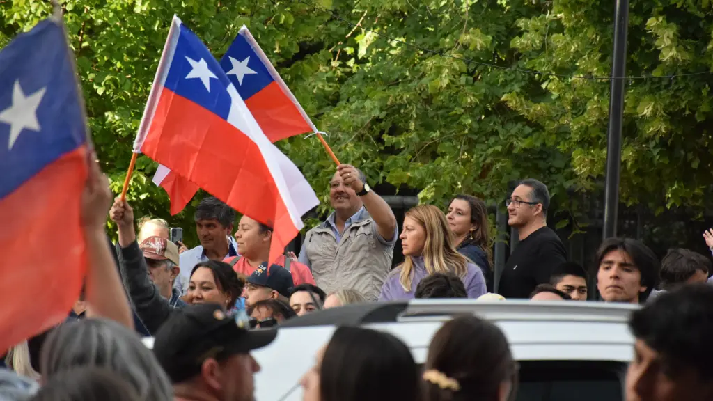 En Los Ángeles celebraron el triunfo de José Antonio Kast, La Tribuna