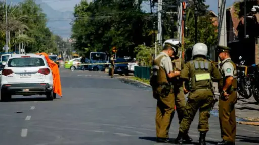 Robo frustrado a la salida de banco en La Cisterna deja un asaltante fallecido