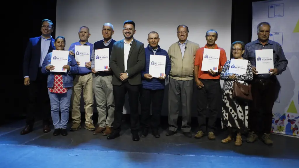 88 familias recibieron títulos de dominio en Los Ángeles, Municipalidad de Los Ángeles