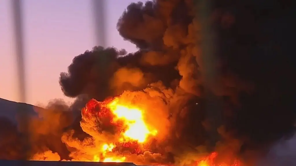 Incendio de aceites vehiculares moviliza a bomberos en Millantú, referencial