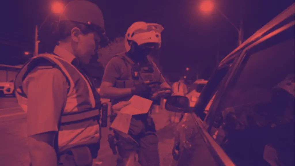 Sorprenden a mujer con droga durante fiscalización a vehículo de aplicación en Los Ángeles, Diario La Tribuna