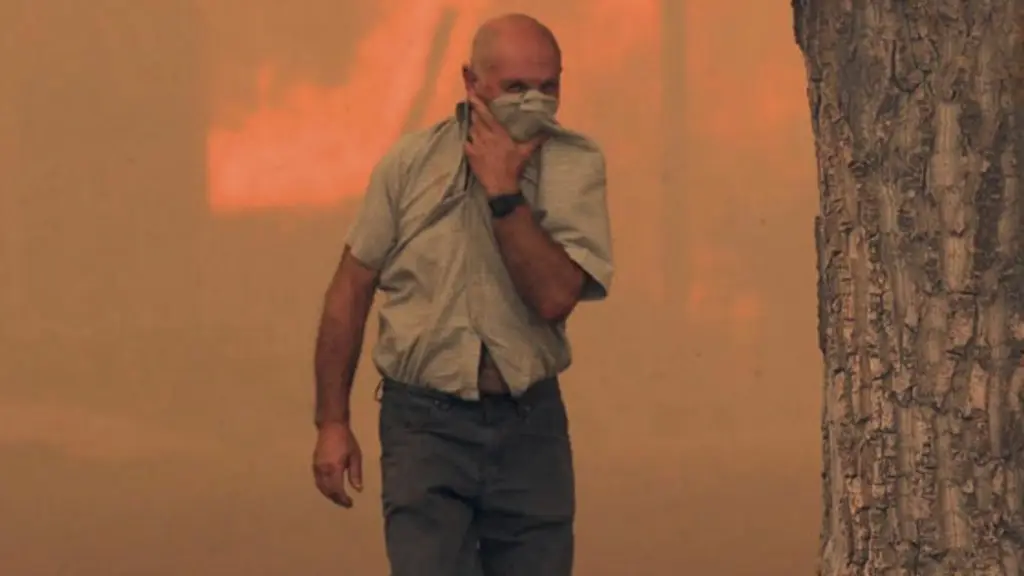 Especialistas aseguran que, ante un incendio forestal, es recomendable refugiarse en zonas con escasa vegetación, cubrir la nariz y boca con un paño húmedo o utilizar mascarillas N95., La Tribuna