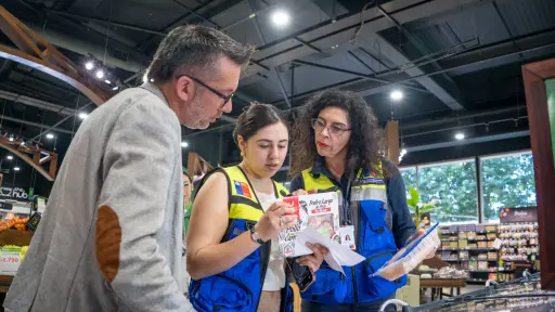 Autoridades refuerzan controles sanitarios por Navidad y llaman a comprar alimentos en locales autorizados