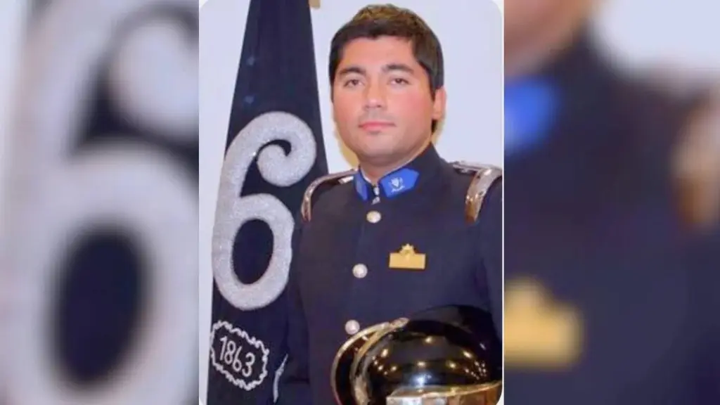 Paul Cristoffer Valenzuela Muñoz formaba parte de Bomberos de Santiago desde el año 2017, institución a la que dedicó años de servicio voluntario, compromiso y vocación pública., Redes sociales