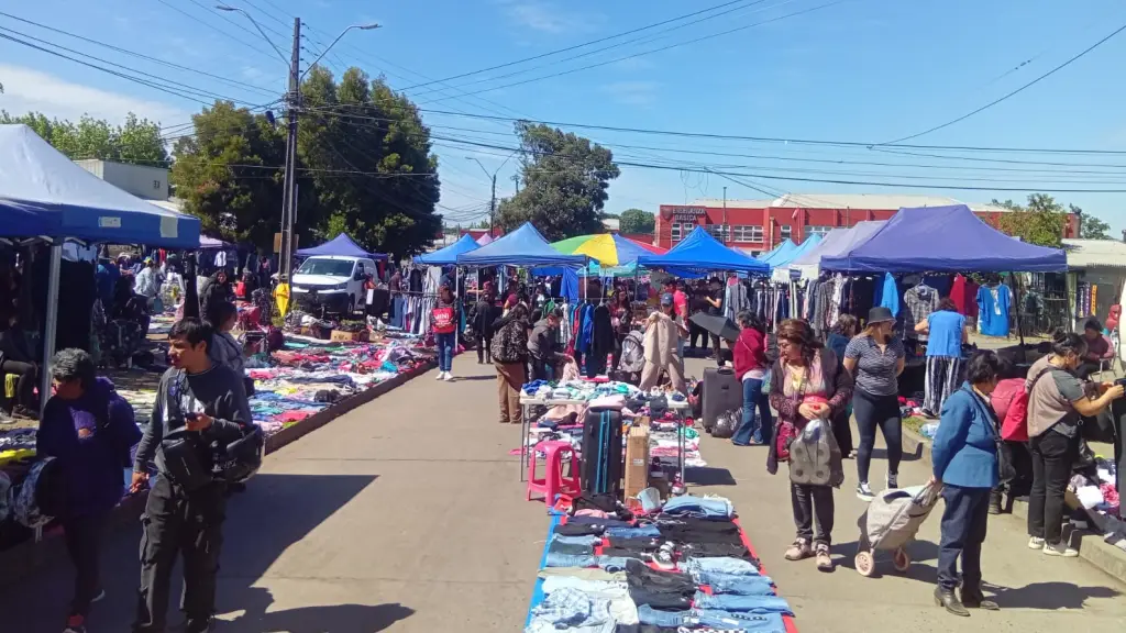 Feria libre sector Santiago Bueras de Los Ángeles, Cedida