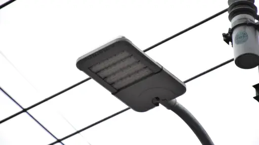 Tucapel gana disputa por fallido recambio de luces LED: Frontel apelará a pago de  millones 