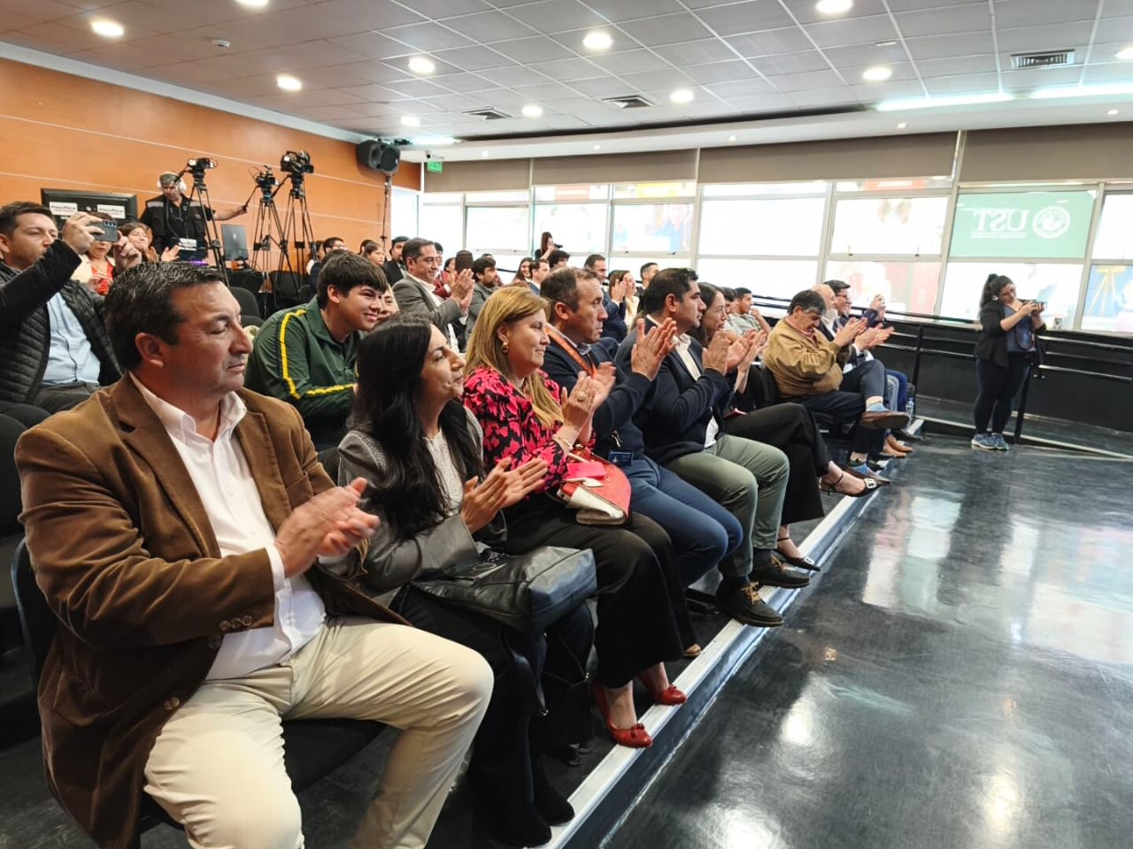 Las categorías a premiar incluyen Innovación y Tecnología, Medioambiente y Sustentabilidad, Liderazgo y Compromiso Social, Profesor Inspirador y Establecimiento Técnico-Profesional Destacado. / Diario La Tribuna