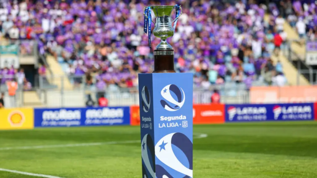 Clubes de Segunda División amenazan con no iniciar el campeonato 2026 por crisis financiera, Agencia UNO 