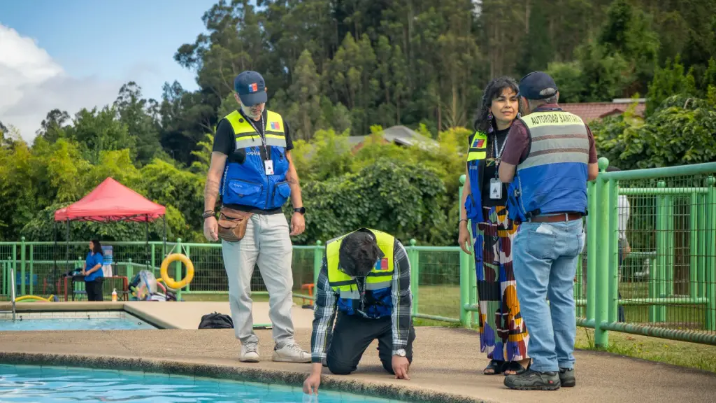Fiscalizaciones  a campings y piscinas., Seremi de Salud Biobío