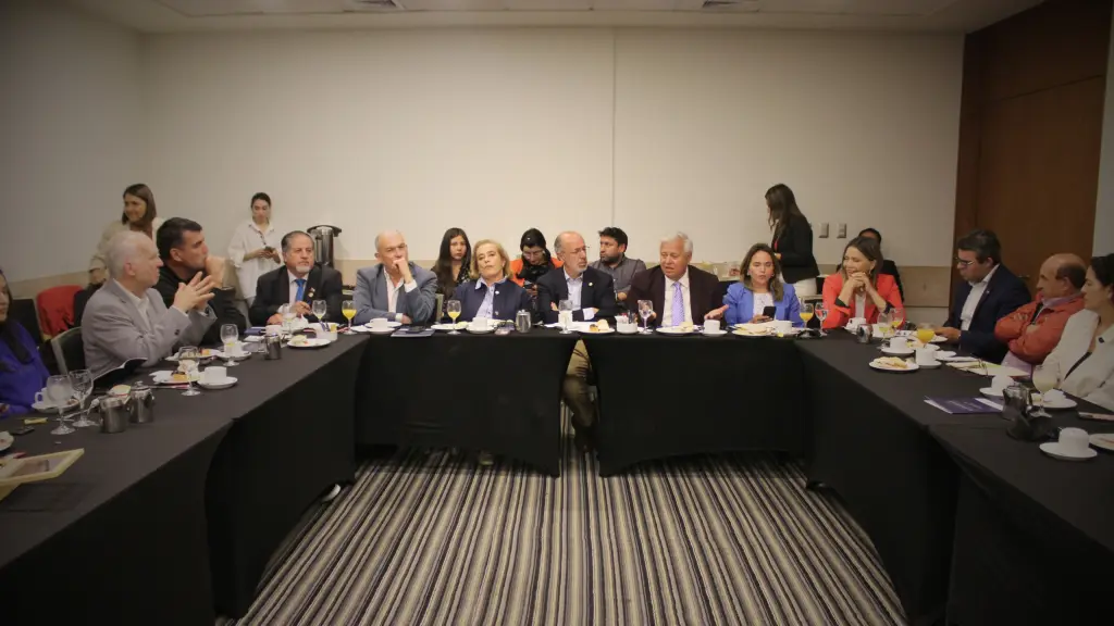 Gremios y parlamentarios electos pactan fast track legislativo para reactivar inversiones regionales, CPC Biobío