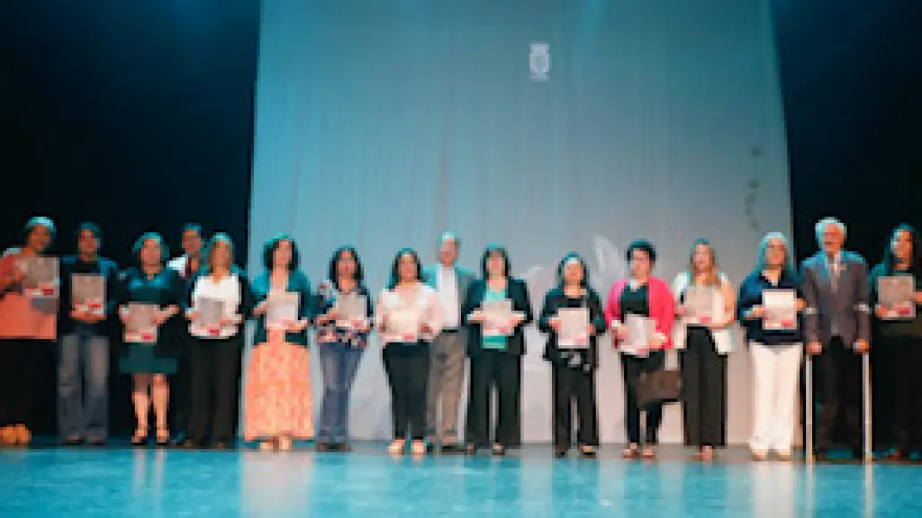 Más de 700 alumnas se certificaron en talleres recreativos y cursos laborales de la sección Mujeres de la Municipalidad de Los Ángeles, Municipalidad de Los Ángeles