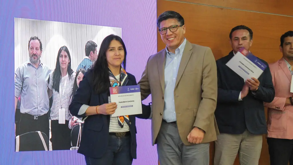 Paola Marín Contreras del Liceo Llano Blanco destaca por más de una década promoviendo ciencias e innovación / La Tribuna