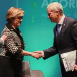 Evelyn Matthei y José Antonio Kast, Internet