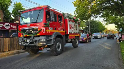 Caravana navideña: Bomberos de Los Ángeles se prepara para el evento