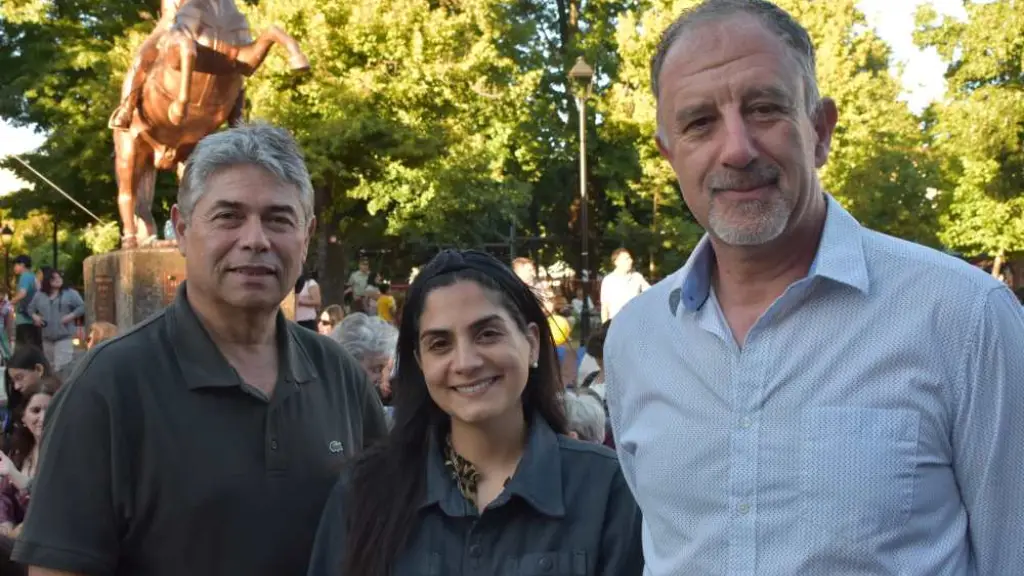 Cristian Santibáñez, Daniela Nazal y Waldo Pérez, representantes de empresas CMPC. | Diario La Tribuna