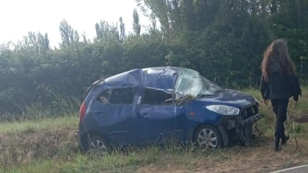 Una persona lesionada dejó volcamiento de auto camino a Santa Clara, Cedida