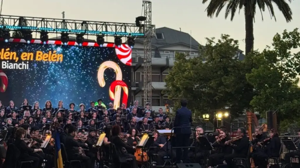 La jornada estuvo marcada por la impecable presentación de la Orquesta Sinfónica y el Coro Sinfónico de la UdeC., UdeC