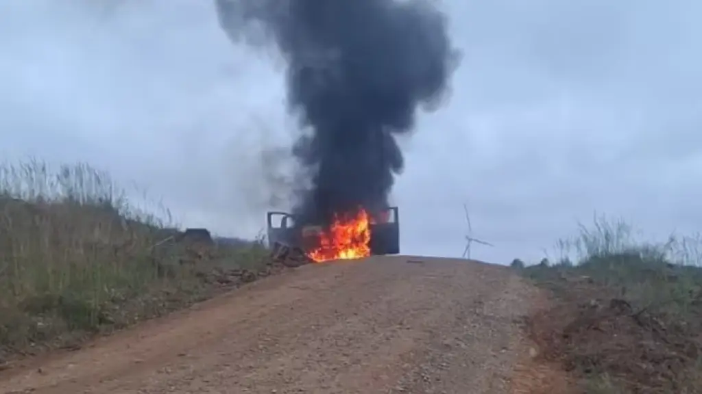 Ataque incendiario en Collipulli afecta a camioneta que prestaba servicios a CMPC, lasnoticiasdemalleco.cl