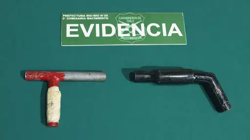 Detienen a dos adultos por porte de arma de fuego artesanal durante control vehicular en Nacimiento