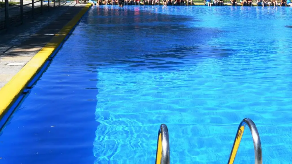 AHORA: Persona habría fallecido en la piscina municipal de Los Ángeles , La Tribuna