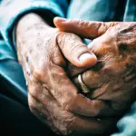 Falsos funcionarios municipales robaron pensión a adulto mayor en Laja, La Tribuna