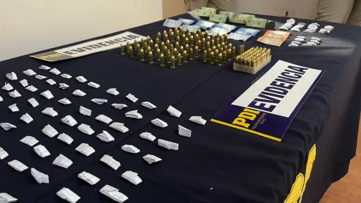 Incautan más de 800 dosis de cocaína base y munición en operativo antidrogas en Lota