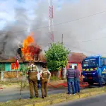 Incendio de vivienda en Av. La Cruz, Nacimiento, Cedida