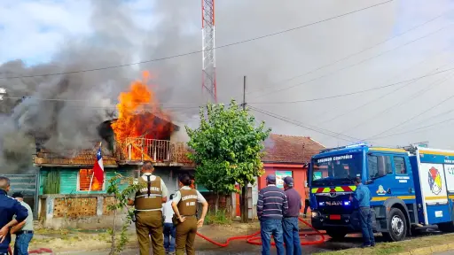 Incendio deja una casa destruida y cinco personas detenidas en Nacimiento